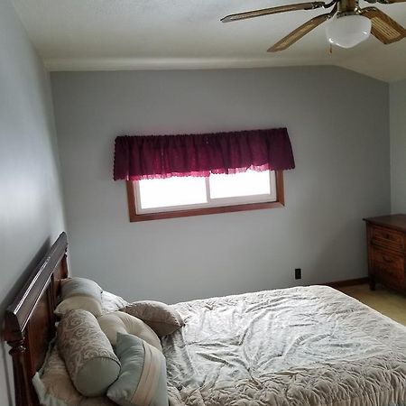 Cozy Cottage On Lake Winnebago ฟงด์ดูลัค ภายนอก รูปภาพ